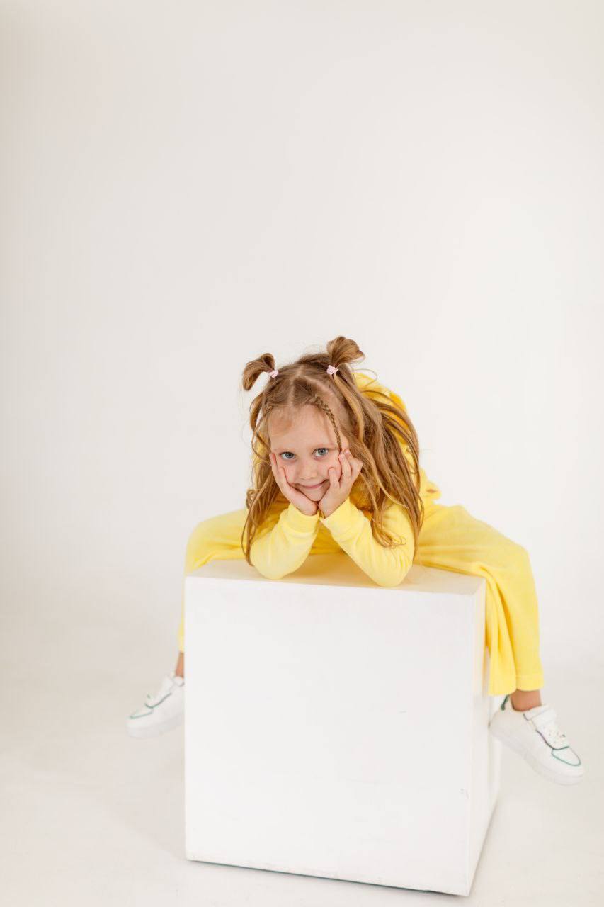Vikki beige suit